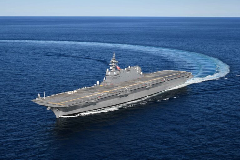 護衛艦「いずも」型｜水上艦艇